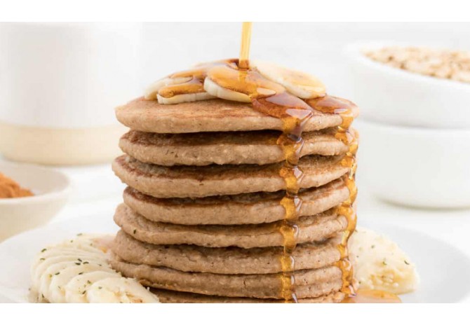 Clatite vegane din faina de naut cu zahar din cocos