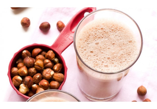 Lapte vegan de alune de padure cu cacao