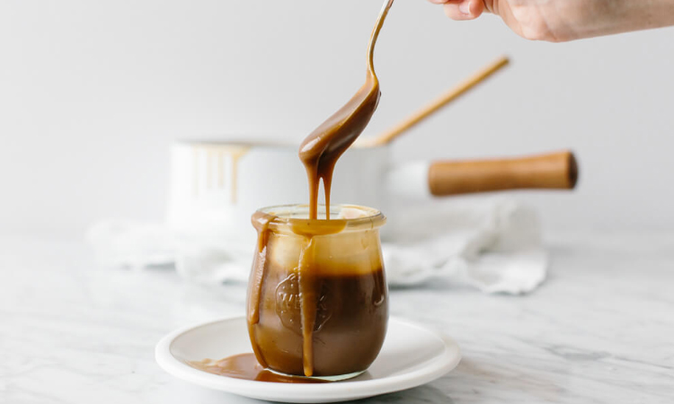 Caramel vegan sarat cu lapte si zahar de cocos