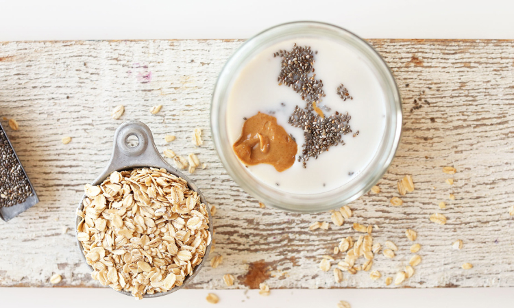 Ovaz cu lapte si unt de migdale